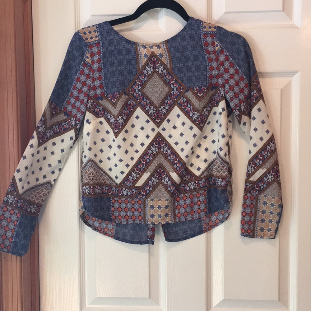 Divided H&M light weight long sleeve shirt